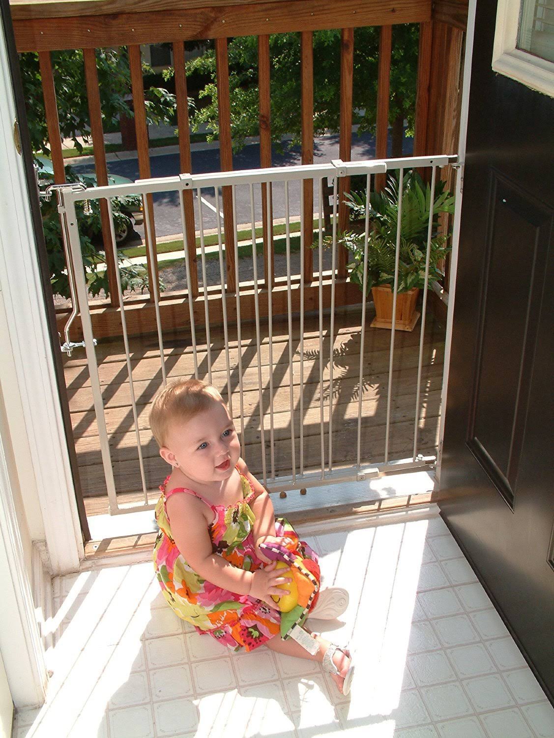 Taupe Child Safety Gate H288