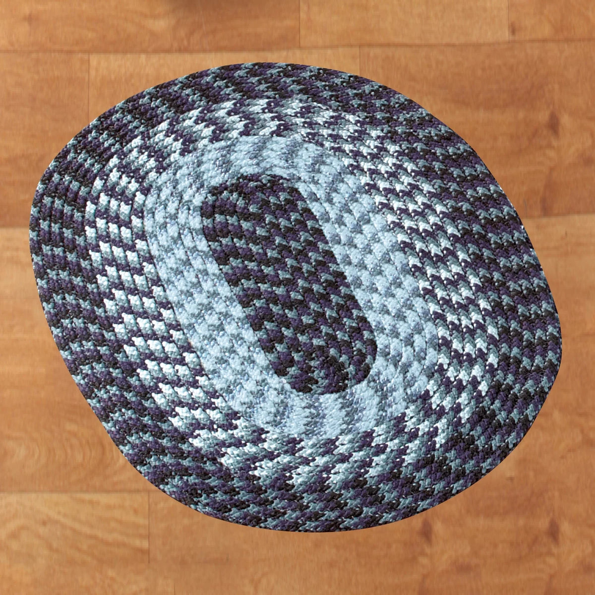 Navy 30"X50" Braided Accent Rug Z17435