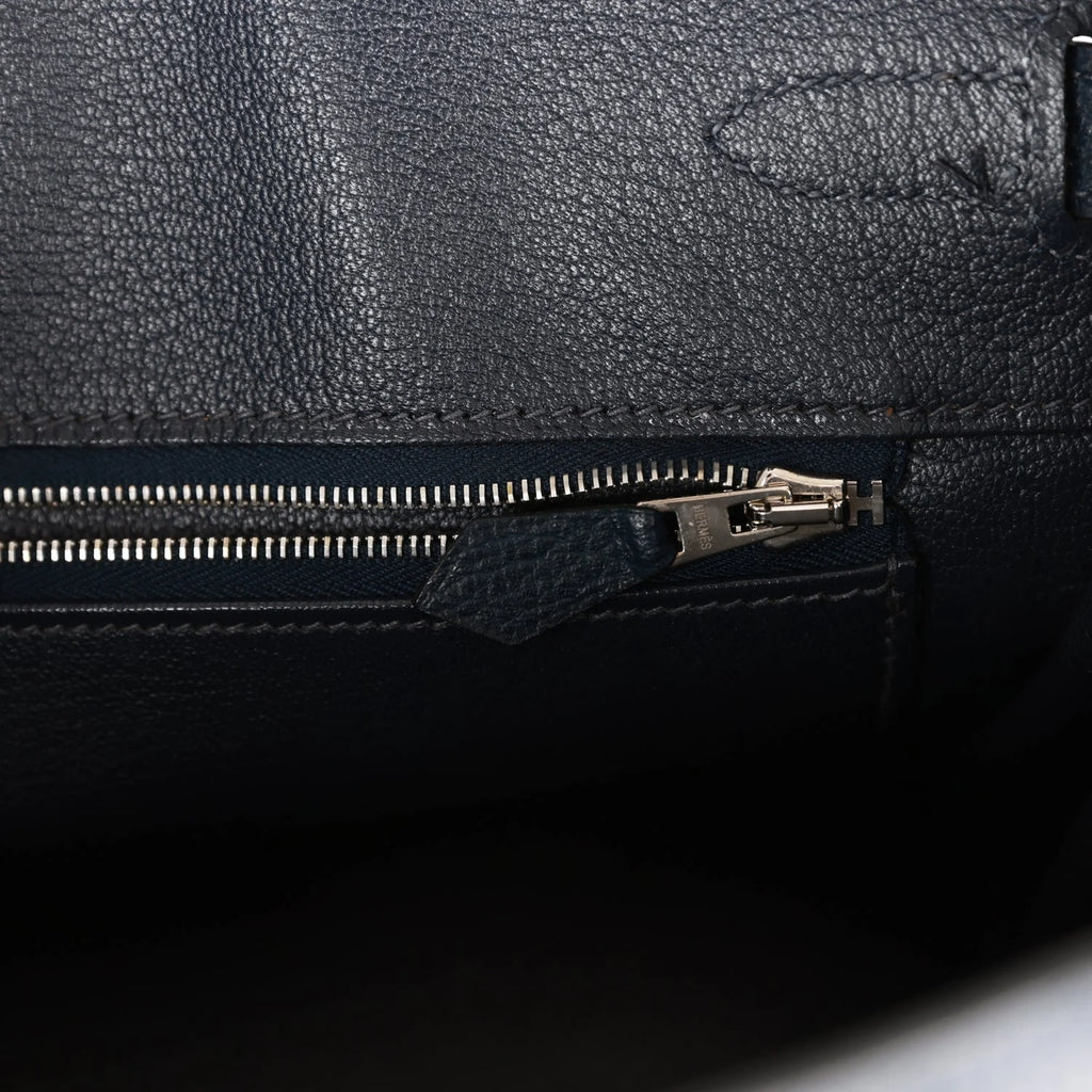 Pre-owned Bleu Indigo 30 Handbag H398