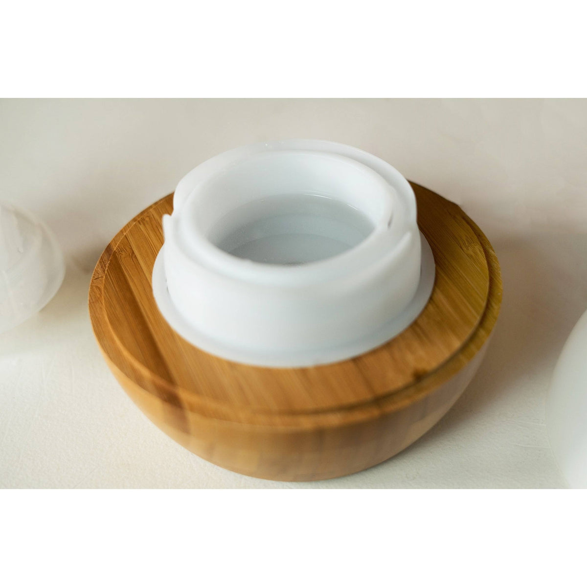 Glass and Bamboo Aroma Diffuser T820316