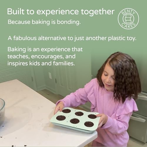 Green BPA Free Silicone Cake Mold Set with Tray and Scraper E676